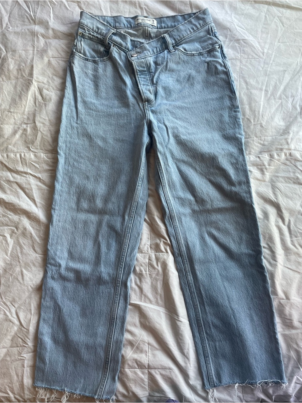 Abercrombie & Fitch Light Blue Asymmetric Waist The Dad high Rise Jean 28/6 R - Picture 7 of 7